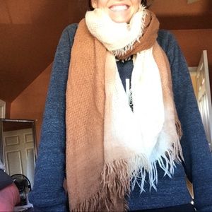 Massive Urban Outfitters lightweight scarf